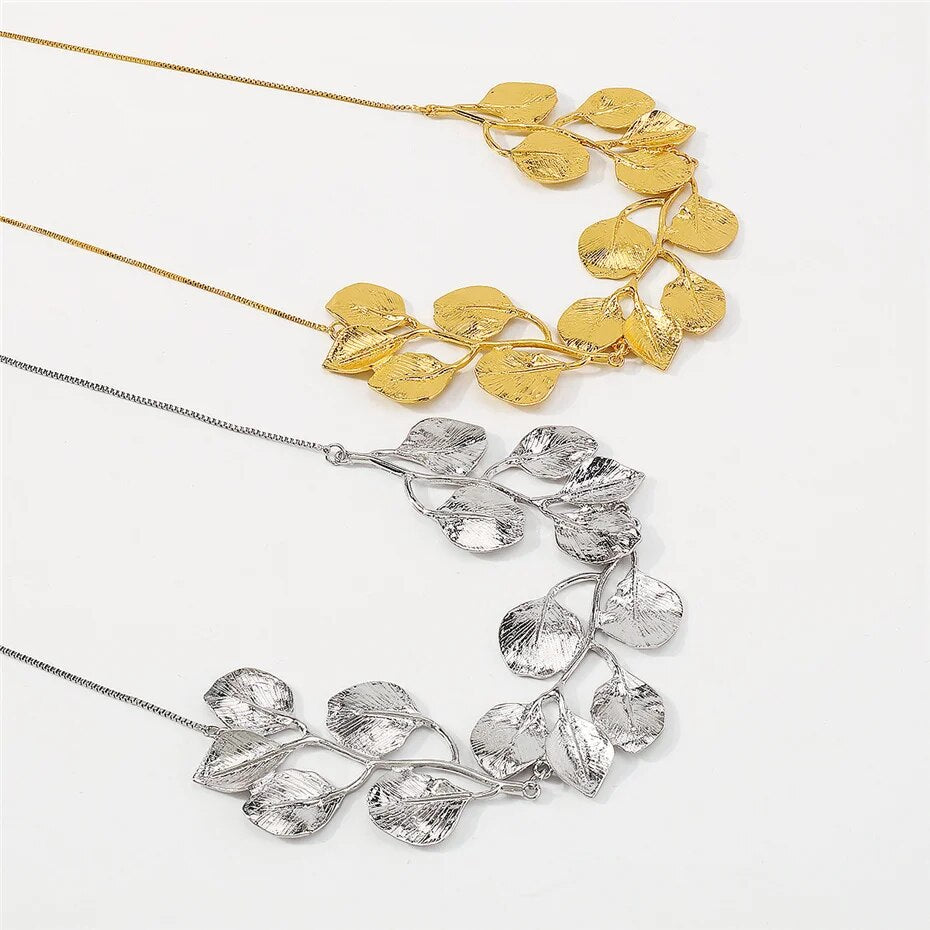 Eva Exaggerated Leaf Pendant Choker Necklace