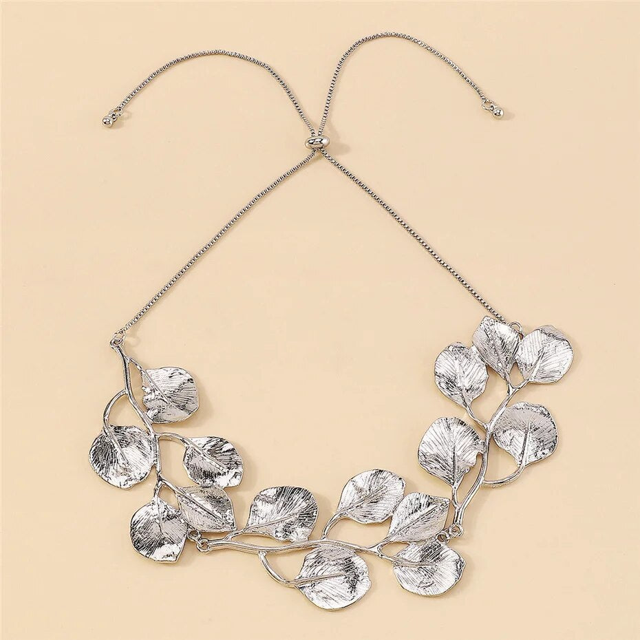 Eva Exaggerated Leaf Pendant Choker Necklace