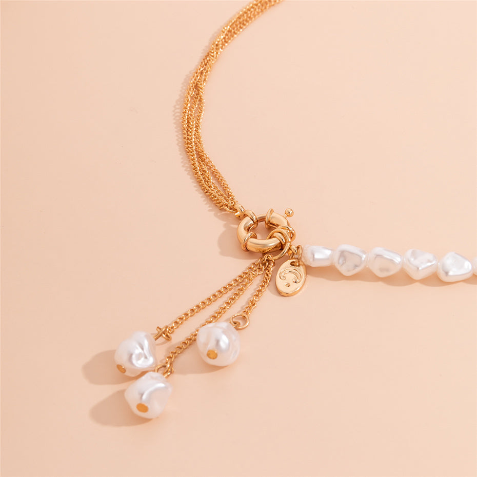 Claire Kpop Irregular Pearl Pendant Necklace